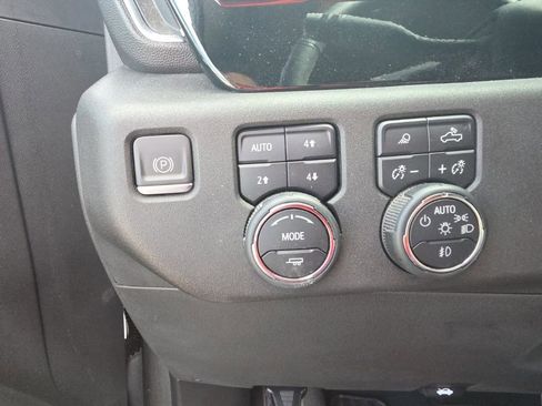 Used 2024 Chevrolet Silverado 2500 LTZ image 14