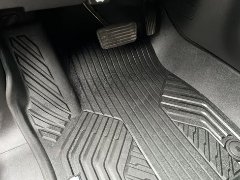 Used 2020 GMC Sierra 1500 AT4 w/ AT4 Premium Package image 17