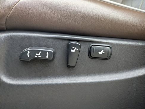 Used 2015 INFINITI QX80 Limited w/ All Season Package image 23