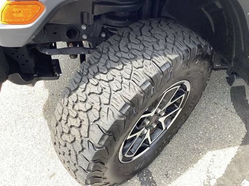 Certified 2025 Jeep Wrangler Unlimited Rubicon AWD/4WD image 16