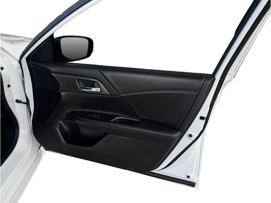 Used 2016 Honda Accord Sport image 18