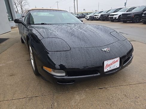 Used 2003 Chevrolet Corvette Convertible w/ Preferred Equipment Group1 image 14