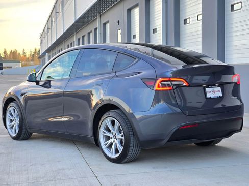 Used 2023 Tesla Model Y Long Range image 6