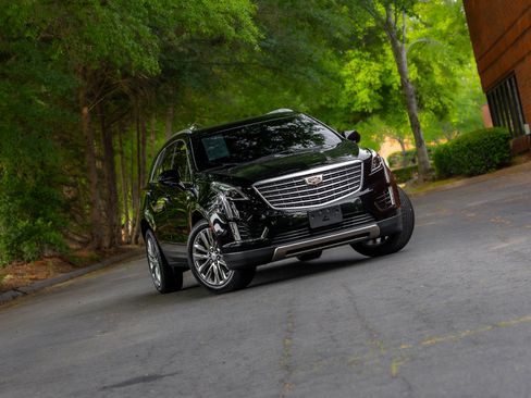 Used 2018 Cadillac XT5 Platinum AWD/4WD image 22