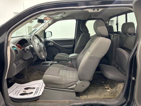 Used 2017 Nissan Frontier SV RWD image 19