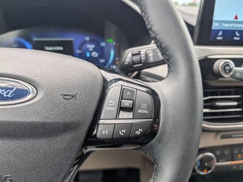 Used 2022 Ford Escape Titanium AWD/4WD image 20