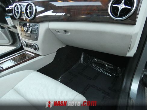 Used 2013 Mercedes-Benz GLK 350 4MATIC image 30