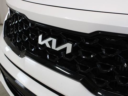 Used 2023 Kia Sorento SX image 34