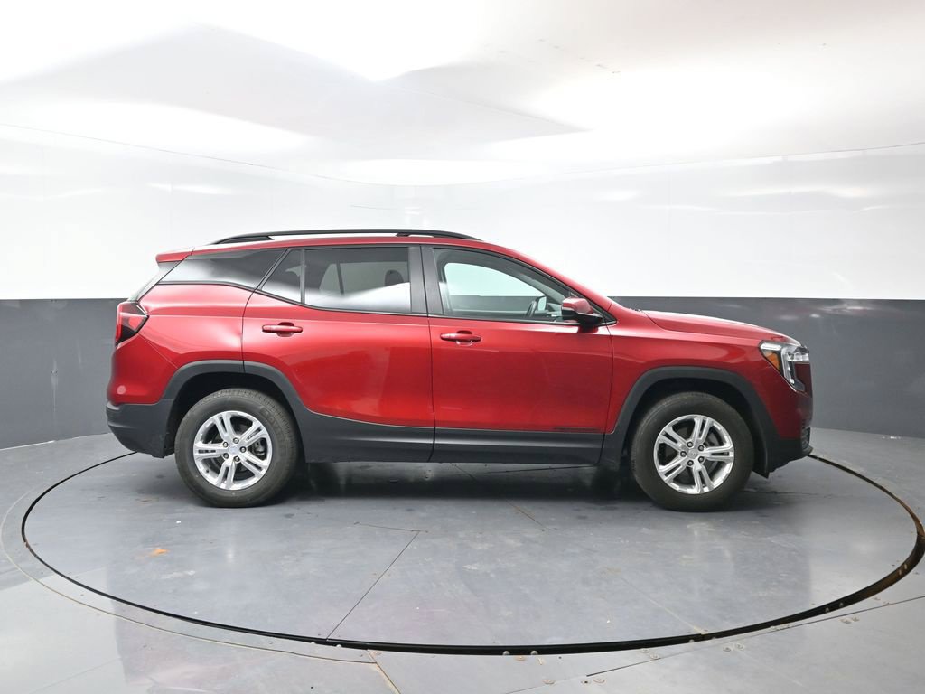 Used 2022 GMC Terrain SLE w/ Driver Convenience Package AWD/4WD image 4
