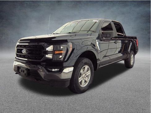 Used 2023 Ford F150 XLT AWD/4WD image 2
