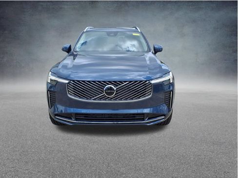New 2026 Volvo XC90 B5 Core AWD/4WD image 2