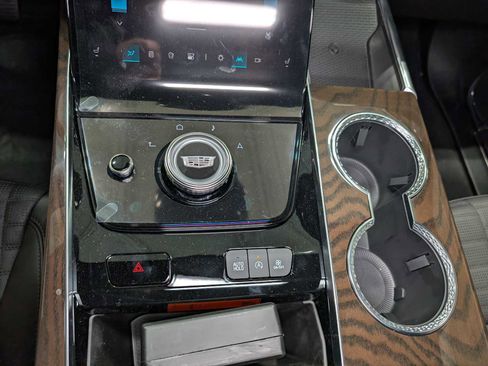 New 2026 Cadillac Escalade Platinum Sport w/ LPO, ONYX Package image 26