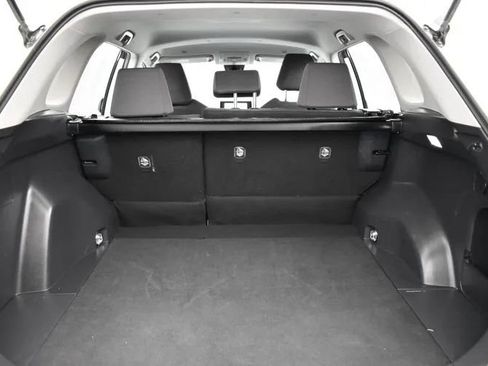 Used 2024 Toyota RAV4 XLE FWD image 16
