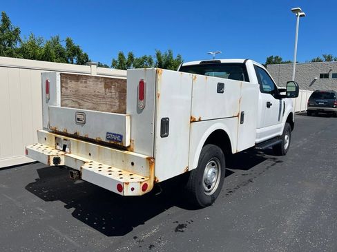 Used 2019 Ford F350 XL AWD/4WD image 3