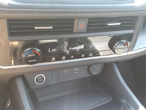 Certified 2023 Nissan Rogue SV AWD/4WD image 20