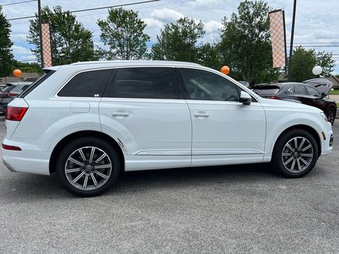 Used 2017 Audi Q7 3.0T Premium Plus w/ Premium Plus Package AWD/4WD image 11