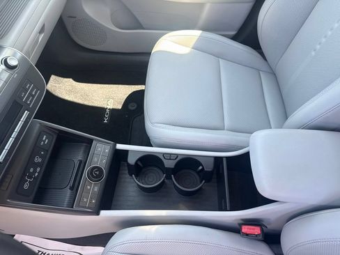 Used 2024 Hyundai Kona Limited AWD/4WD image 29