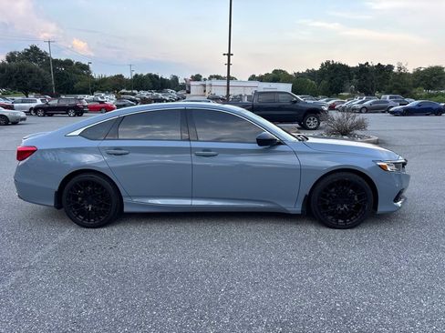 Used 2022 Honda Accord Sport image 2