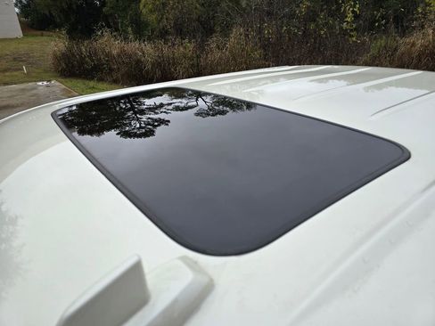 Used 2015 Chevrolet Silverado 1500 High Country w/ High Country Premium Package image 22