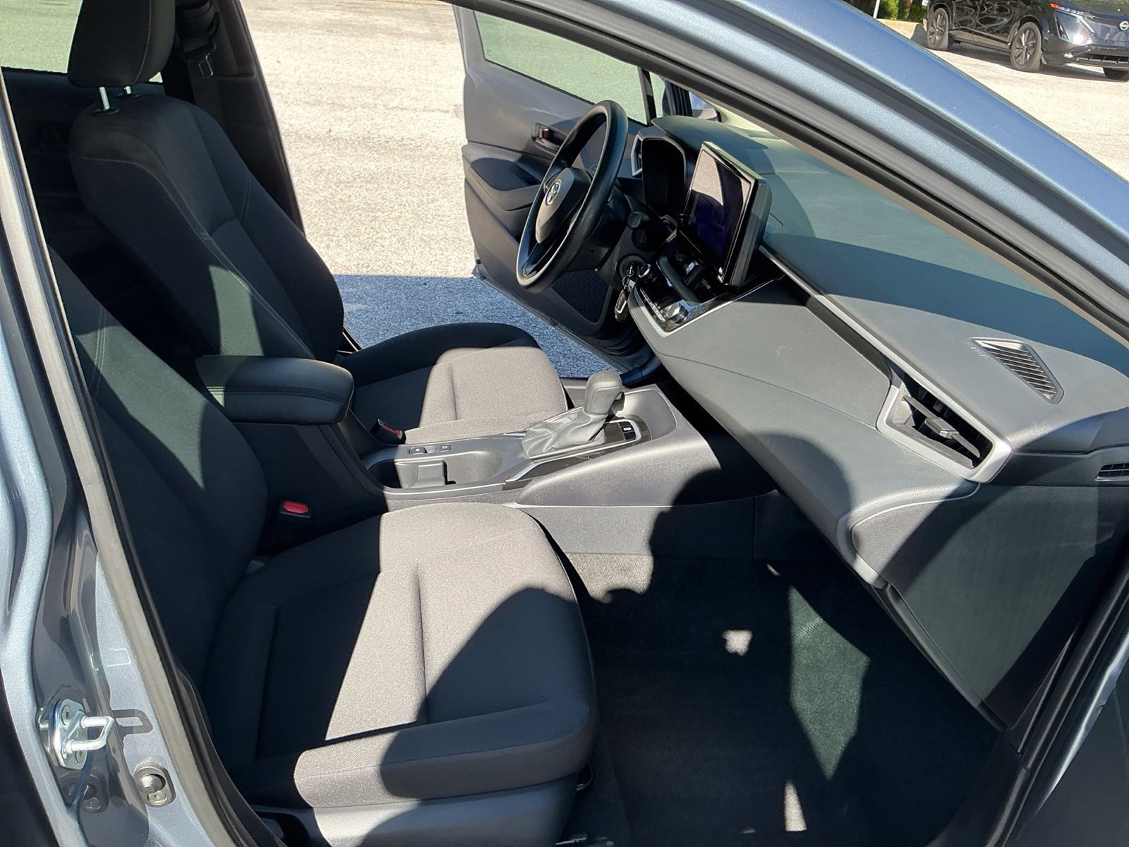 Used 2025 Toyota Corolla LE FWD image 16