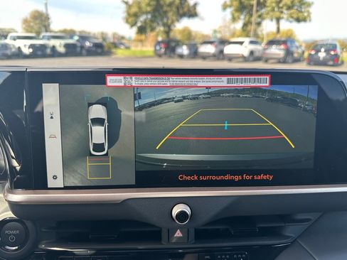 New 2026 Toyota Crown Platinum image 16