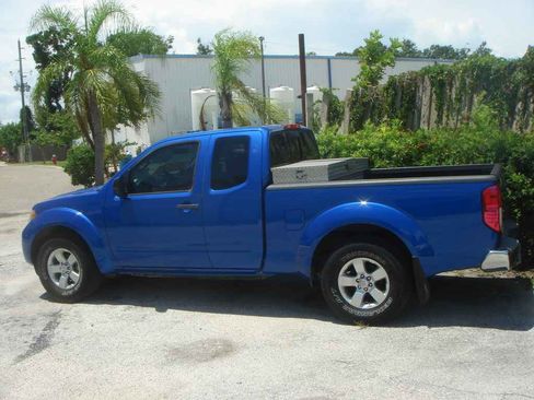 Used 2013 Nissan Frontier SV image 8