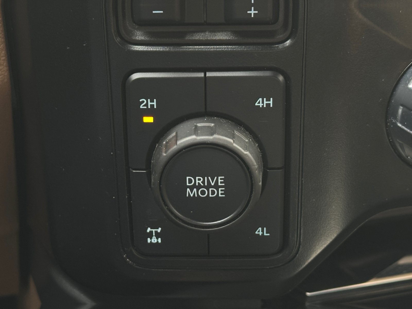Used 2024 Ford F250 Lariat w/ Lariat Ultimate Package AWD/4WD image 28