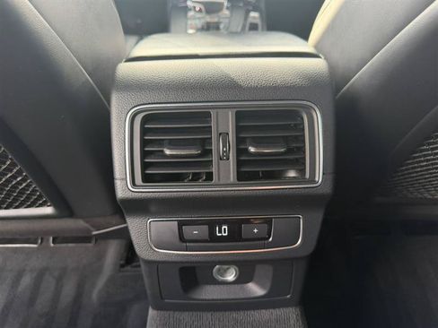 Used 2018 Audi SQ5 Prestige w/ Prestige Package AWD/4WD image 34