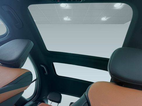 New 2026 Mercedes-Benz C 43 AMG 4MATIC Sedan image 13