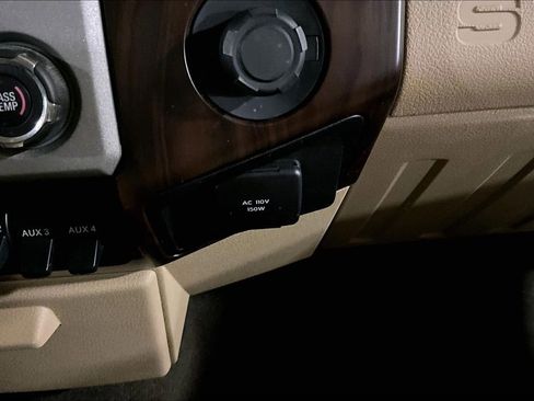 Used 2014 Ford F250 Lariat w/ Chrome Package image 24