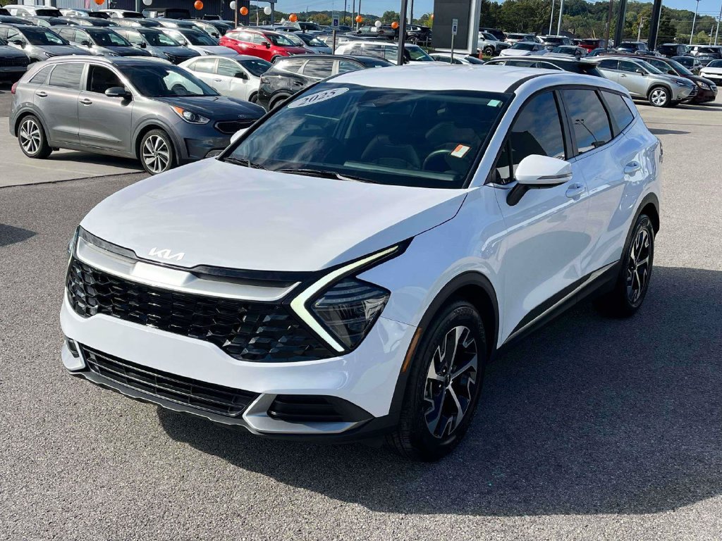 Used 2025 Kia Sportage EX FWD image 32