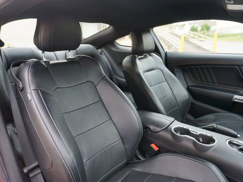 Used 2016 Ford Mustang GT Premium RWD image 18