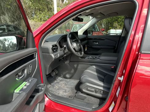 New 2026 Honda Pilot EX-L image 2