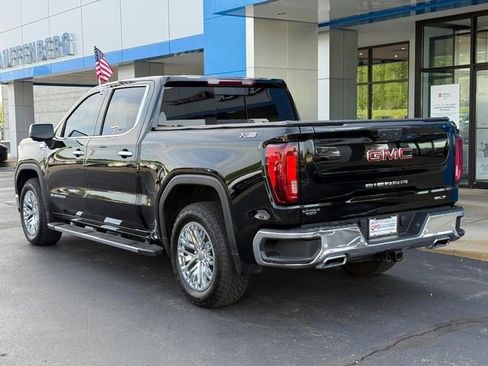 Used 2024 GMC Sierra 1500 SLT w/ SLT Premium Plus Package AWD/4WD image 3