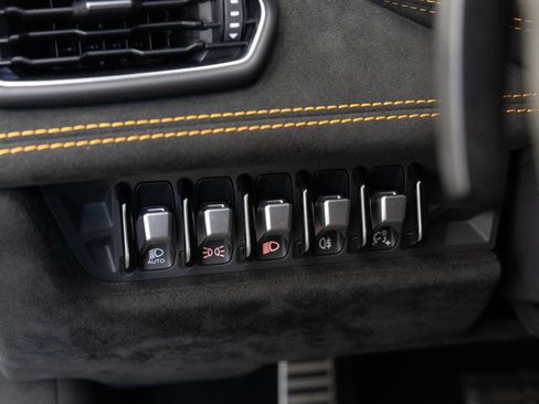 Used 2022 Lamborghini Huracan STO RWD image 33
