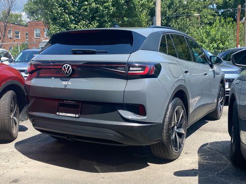 Used 2023 Volkswagen ID.4 Pro S AWD/4WD image 2