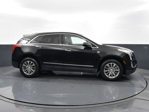 Used 2017 Cadillac XT5 Luxury image 38
