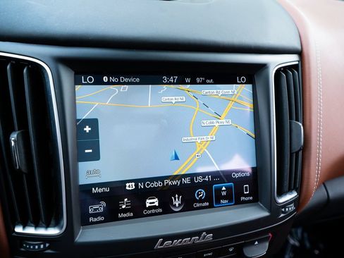 Used 2018 Maserati Levante S GranLusso AWD/4WD image 43
