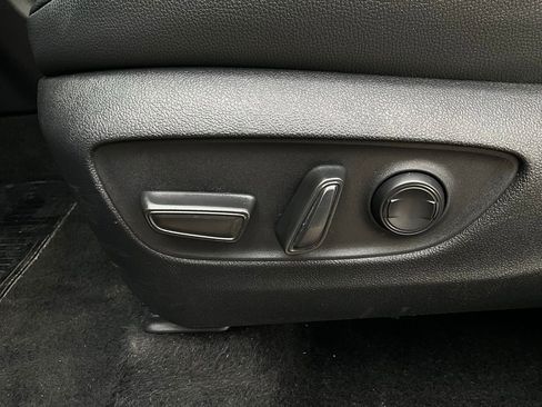 Used 2025 Toyota Grand Highlander XLE image 11