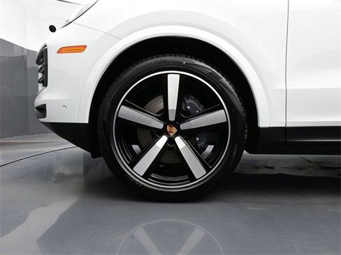 New 2026 Porsche Cayenne image 6