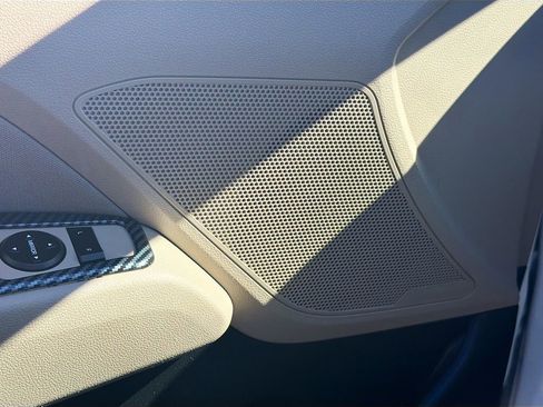 Used 2017 Hyundai Elantra SE image 19