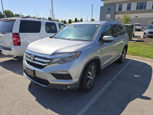 Used 2017 Honda Pilot Elite image 7
