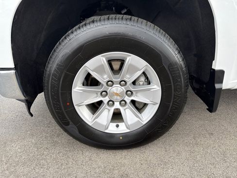 Used 2025 Chevrolet Silverado 1500 LT image 9