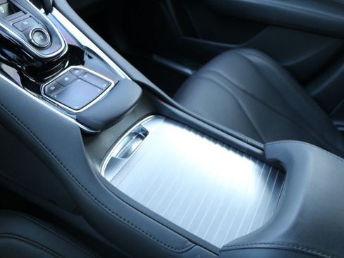 Used 2024 Acura RDX SH-AWD image 27