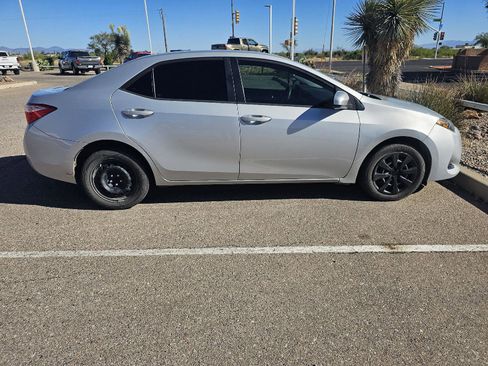 Used 2019 Toyota Corolla LE image 6