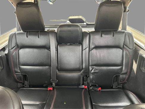 Used 2018 Jeep Wrangler Unlimited Rubicon w/ Dual Top Group AWD/4WD image 31