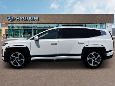 New 2026 Hyundai Ioniq 9 Limited image 3