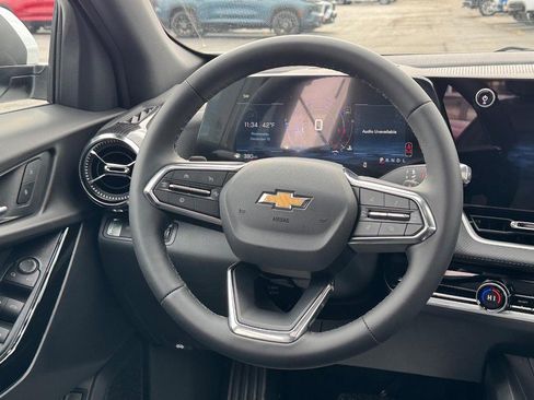 New 2026 Chevrolet Equinox LT w/ Convenience Package II image 8
