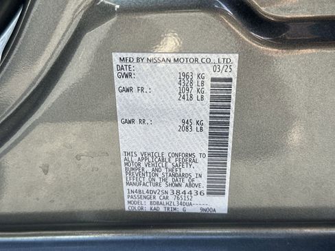 Used 2025 Nissan Altima 2.5 SV FWD image 35