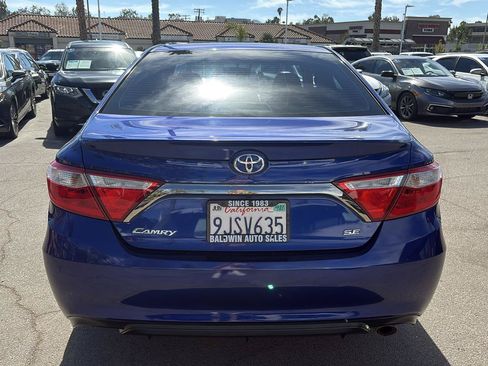 Used 2016 Toyota Camry SE FWD image 11
